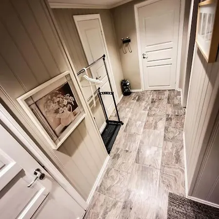 Private In Centre, Shared Appartment, Free Parking Apartment *